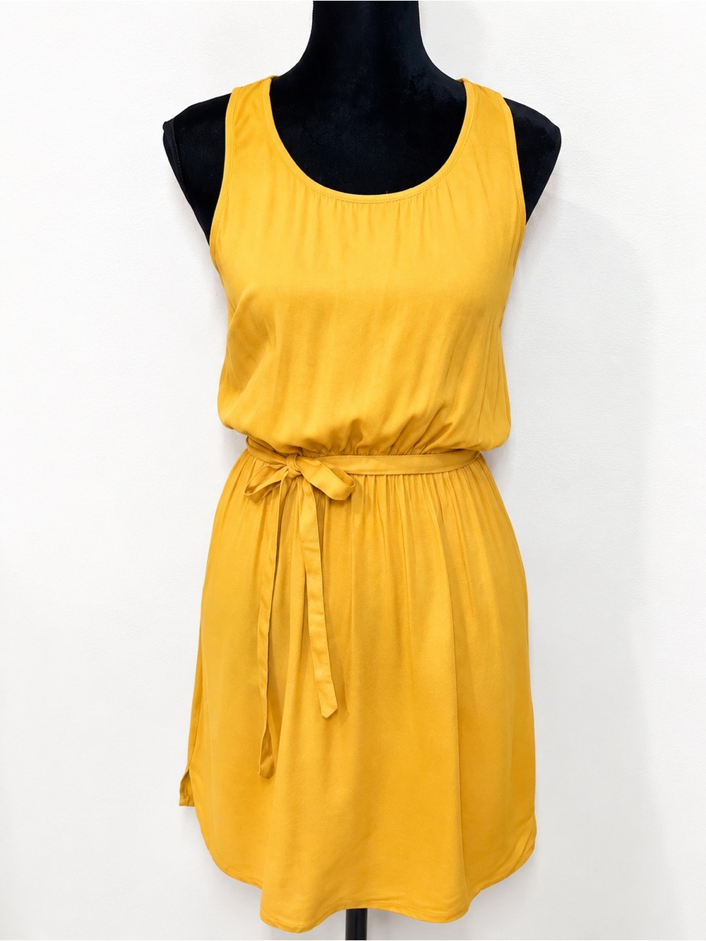 PRETTY SHIFT DRESS - Picture 2 of 9
